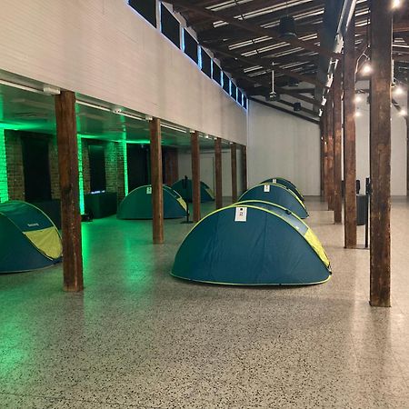 Indoor Camping Helsinki Hotel Bagian luar foto