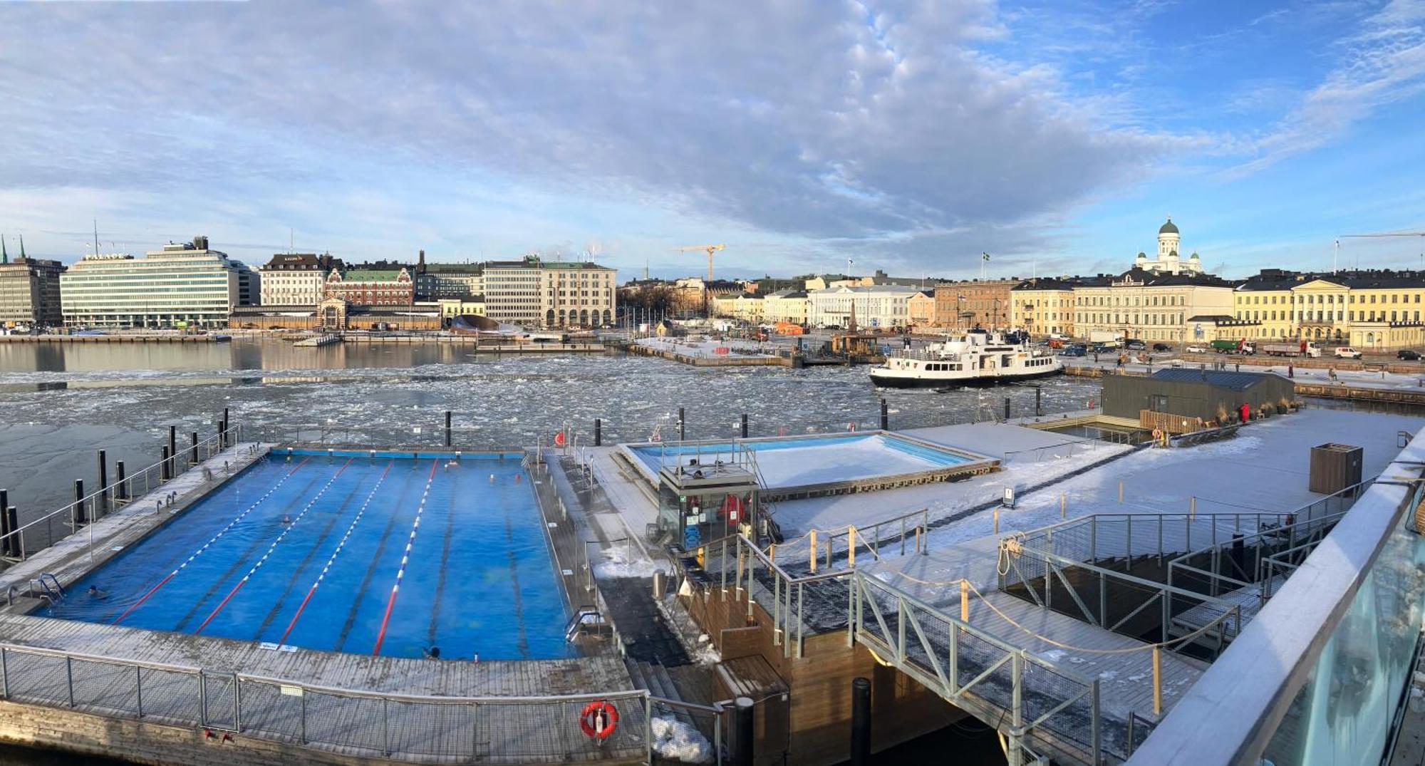 Indoor Camping Helsinki Hotel Bagian luar foto