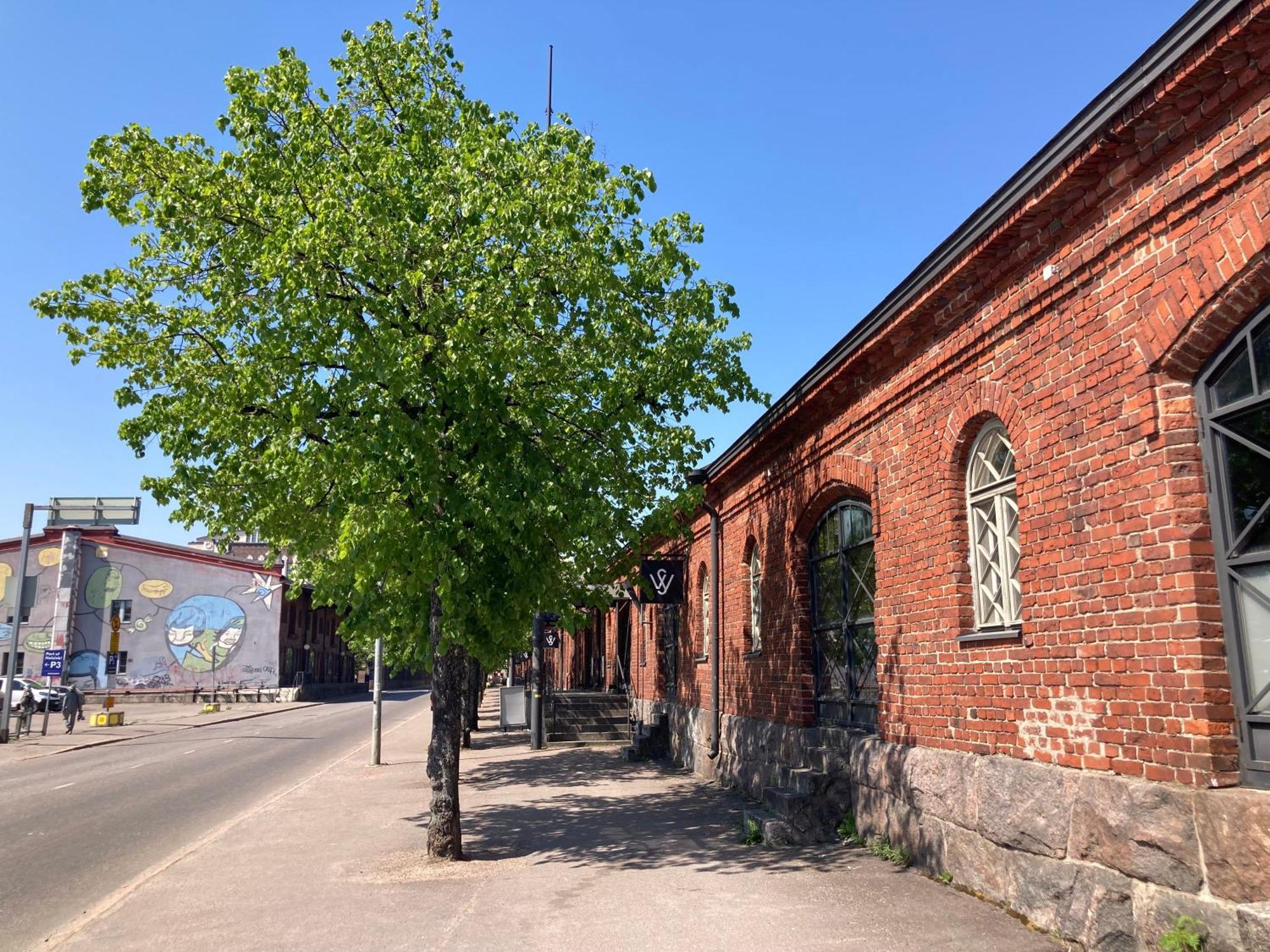 Indoor Camping Helsinki Hotel Bagian luar foto
