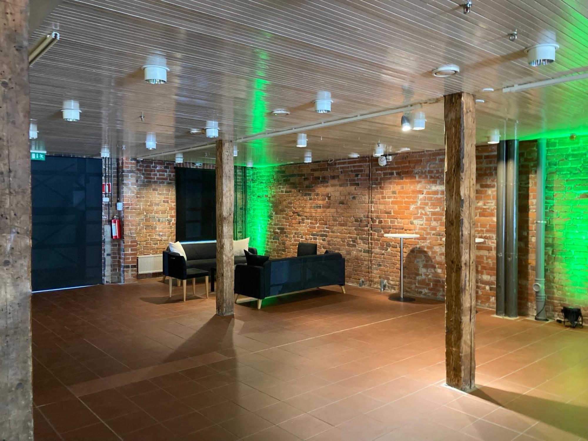 Indoor Camping Helsinki Hotel Bagian luar foto