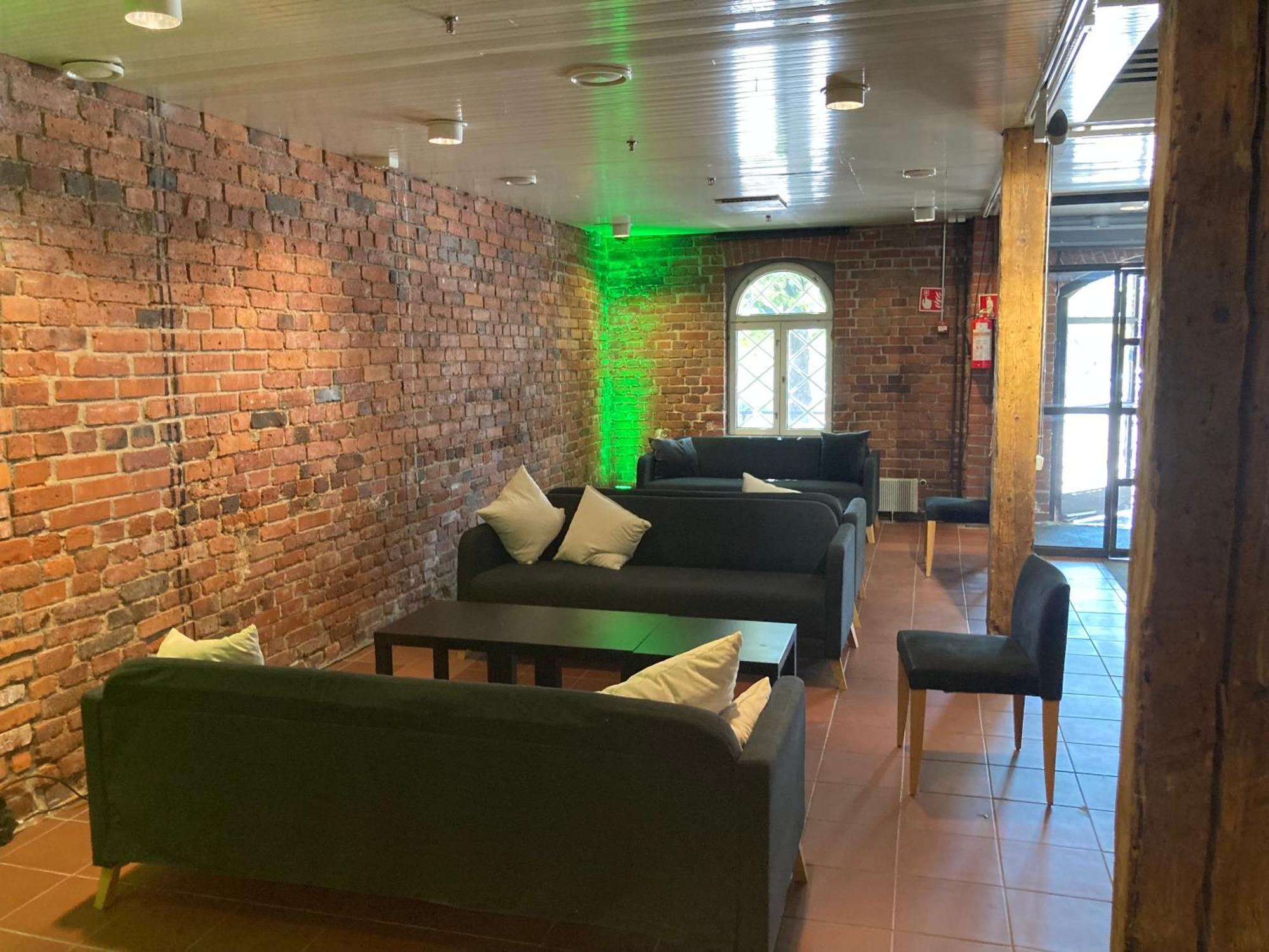 Indoor Camping Helsinki Hotel Bagian luar foto